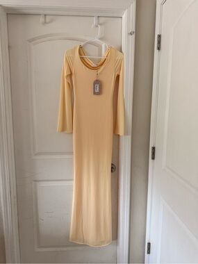 Meshki Long Sleeve Scoop Neck Maxi Dress in Pale Yellow